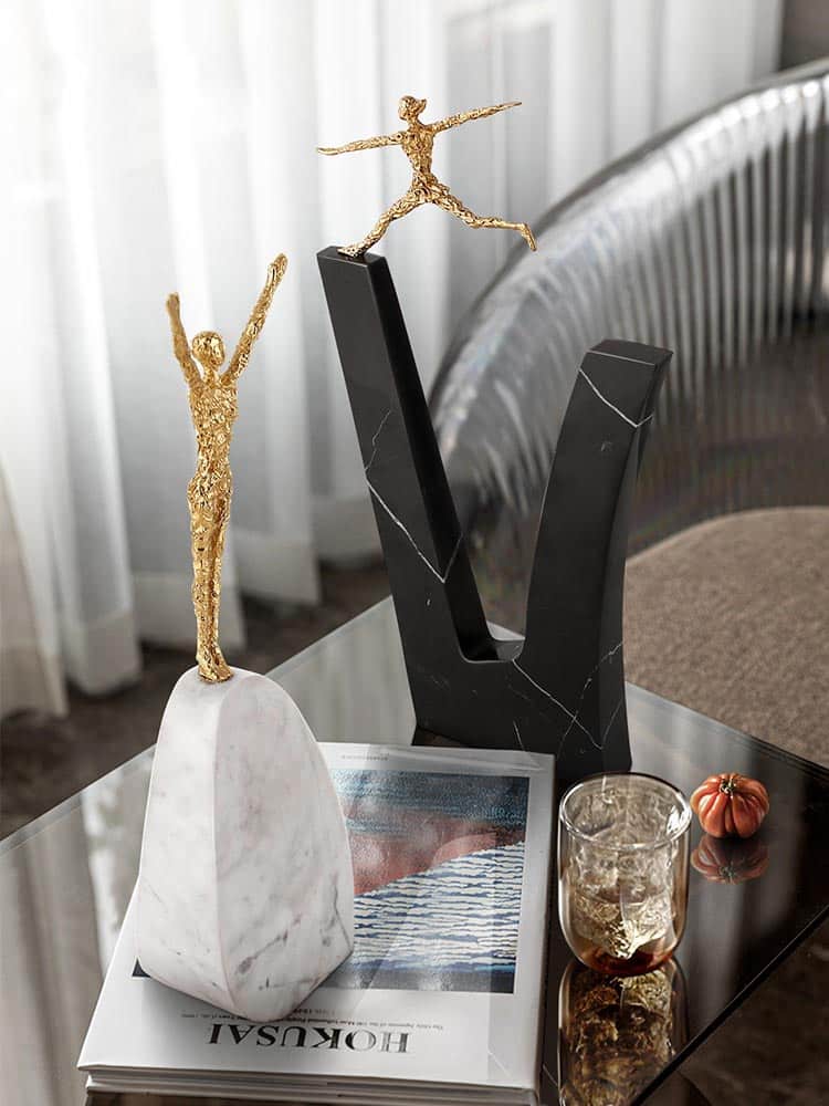 Tượng vận động viên phong cách trìu tượng