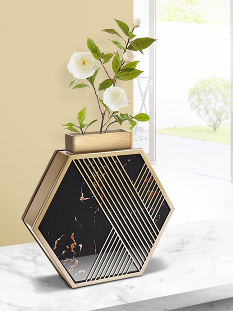 binh-cam-hoa-hinh-luc-giac 3 Bình cắm hoa hình lục giác sang trọng