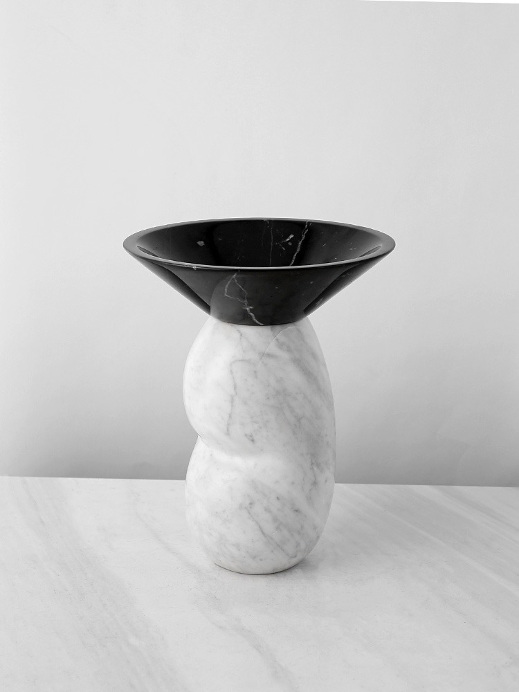 binh-hoa-bang-da-cam-thach 4 Bình hoa bằng đá cẩm thạch tự nhiên