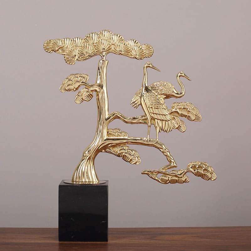 Decor tùng hạc trang trí kệ rượu đẹp mắt Decor tùng hạc trang trí kệ rượu đẹp mắt