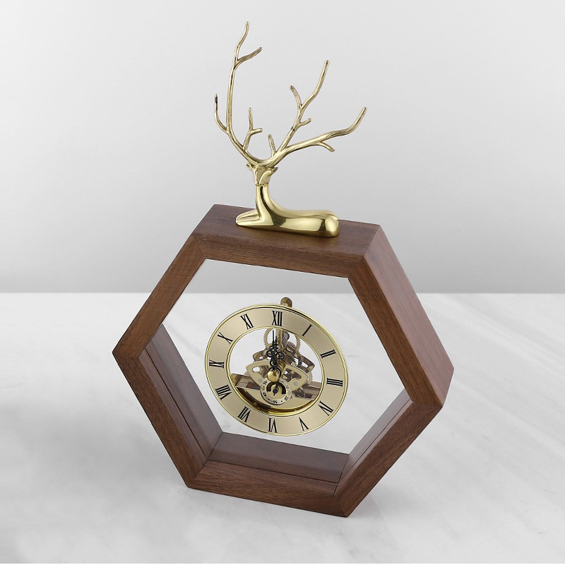 dong-ho-go-oc-cho-de-ban 1 Đồng hồ gỗ óc chó để bàn