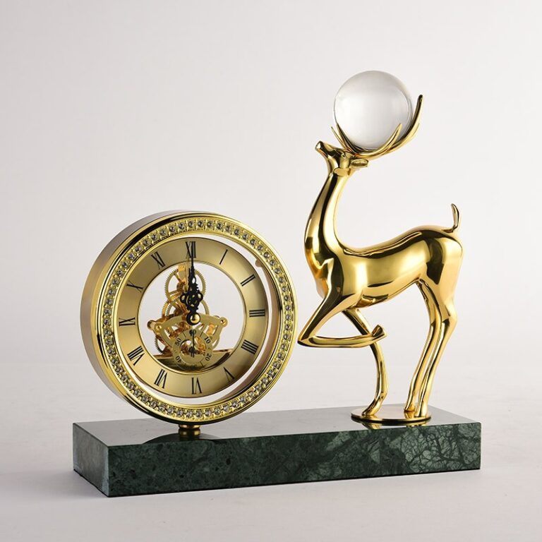 dong-ho-huou-de-ban-2 Đồng hồ hươu để bàn bằng đồng