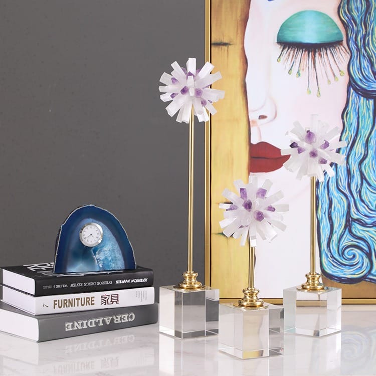 qua-cau-gan-da-pha-le 3 Quả cầu gắn đá pha lê tự nhiên