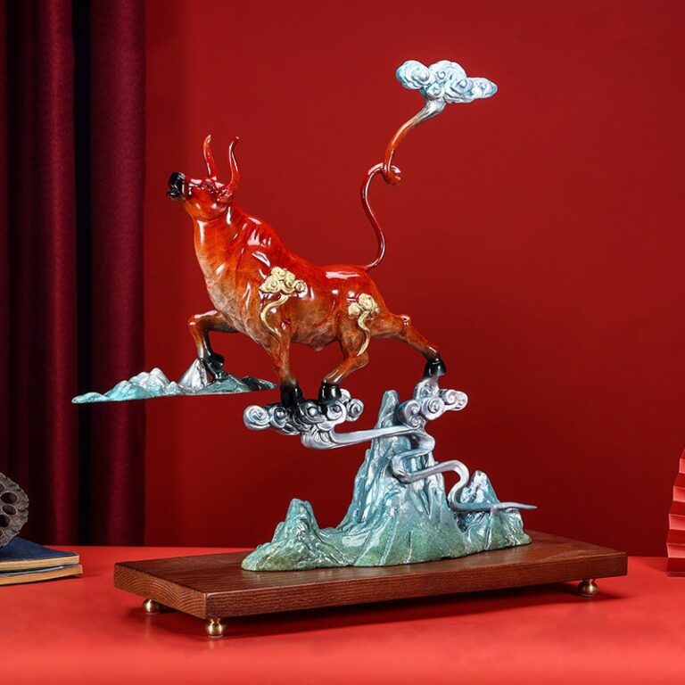 tuong-bo-tot-cuoi-may-4 Tượng bò tót cưỡi mây