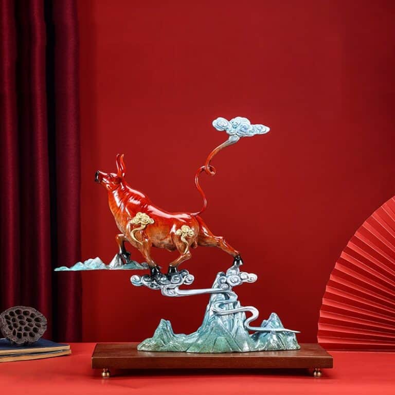 tuong-bo-tot-cuoi-may-5 Tượng bò tót cưỡi mây