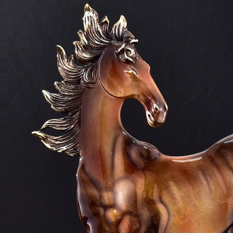 tuong-ngua-co-dien-5 Tượng ngựa phong cách cổ điển chất liệu hợp kim