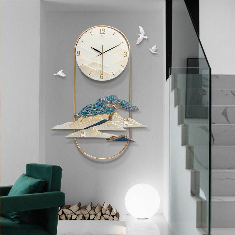 Đồng hồ treo tường dáng dọc đẹp