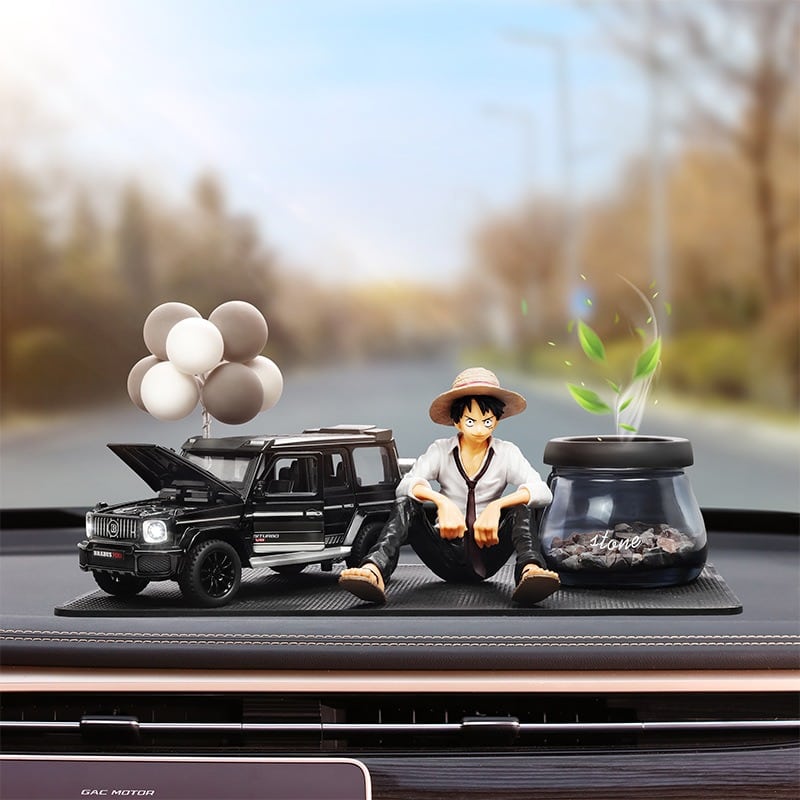 mo-hinh-luffy-de-taplo (1) Bộ mô hình Luffy và siêu xe để taplo CD652