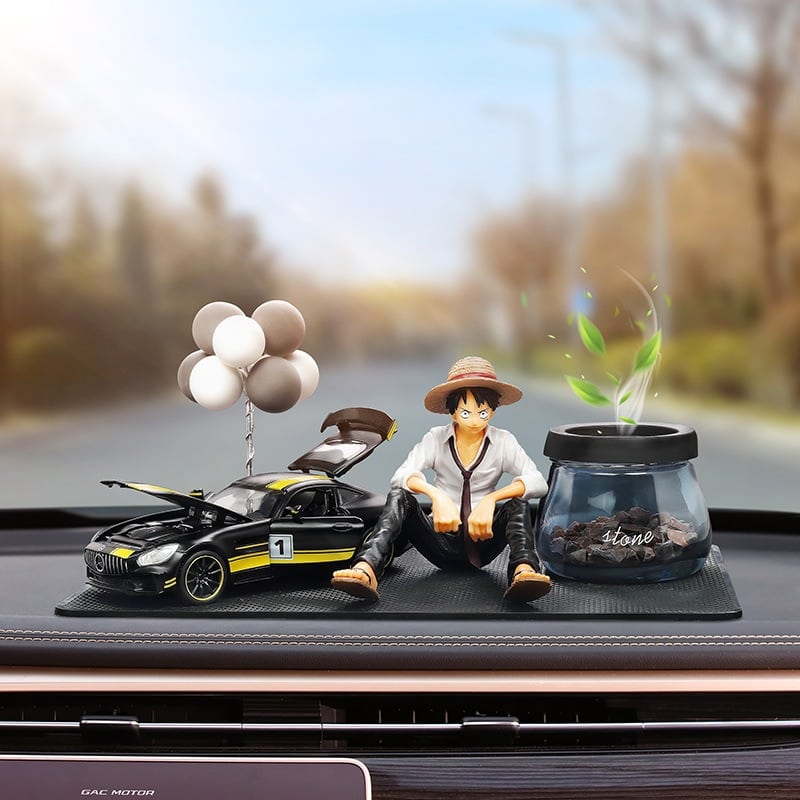 mo-hinh-luffy-de-taplo (3) Bộ mô hình Luffy và siêu xe để taplo CD652