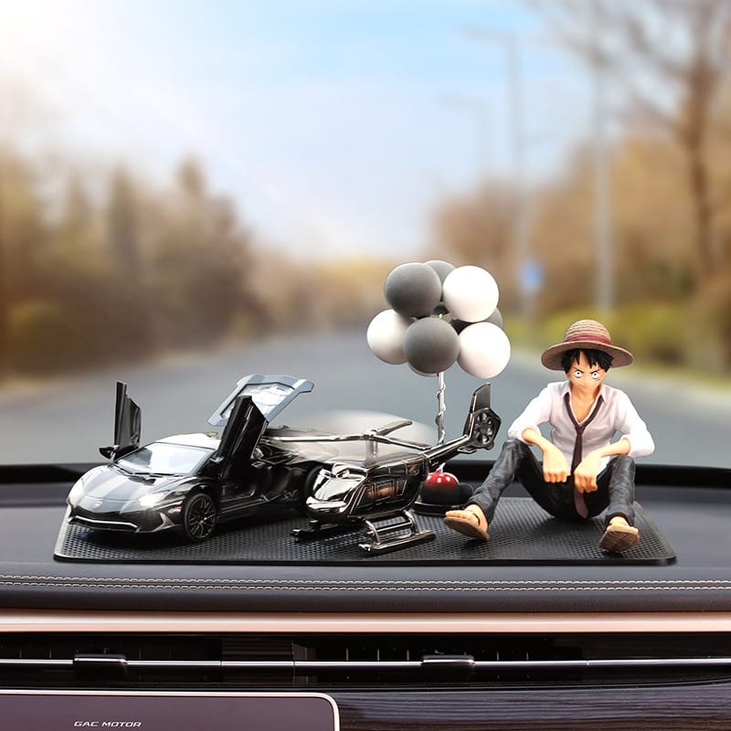 mo-hinh-luffy-de-taplo (4) Bộ mô hình Luffy và siêu xe để taplo CD652