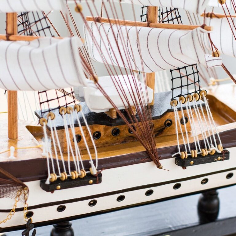 thuyen-buom-de-ban-5-768x768 Thuyền buồm tặng tân gia, doanh nghiệp CD939