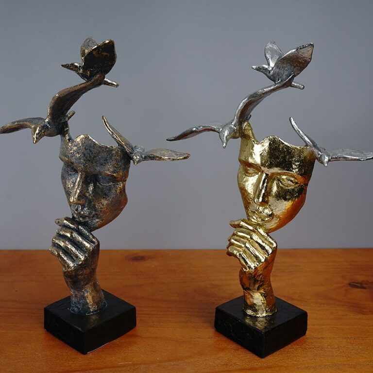 Tượng chim đậu trên đầu người CD3020