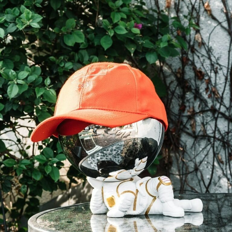 Tượng phi hành gia kết hợp giá để mũ CD3001