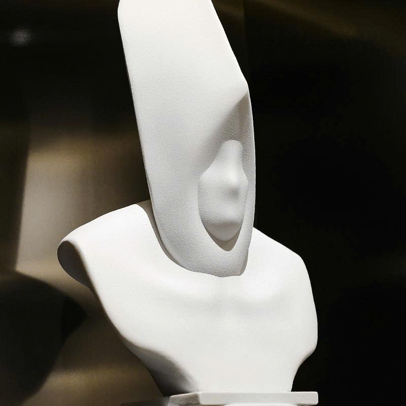 295805c5-048e-41d2-af2c-27ecc7be2663 Tượng Sứ Giả Thổ Dân