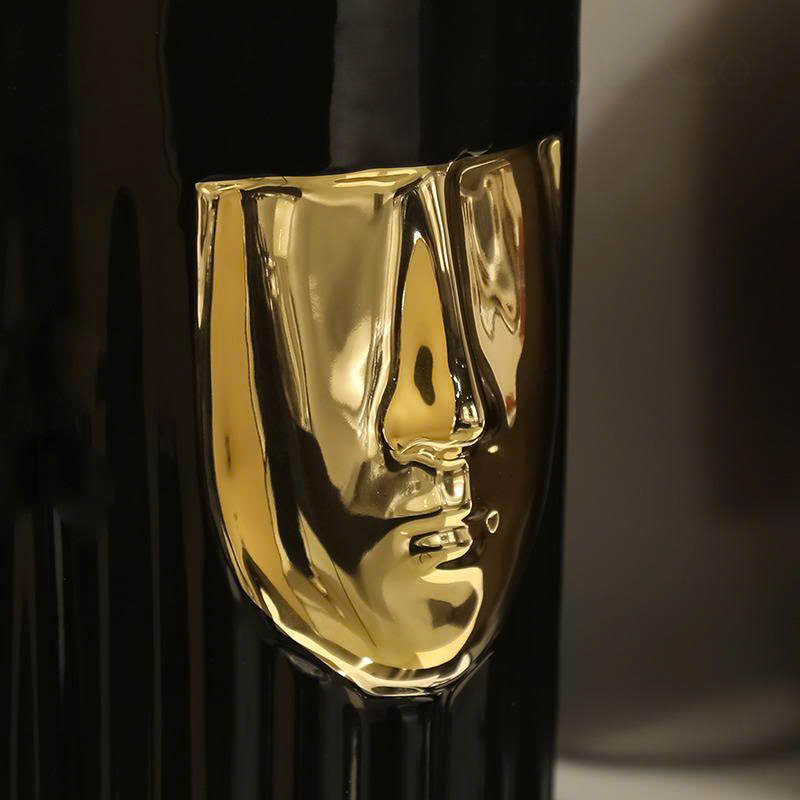 54c970cf-2398-4337-80f2-320308e42cc9 Bình Gốm Diện Mạo Bí Ẩn