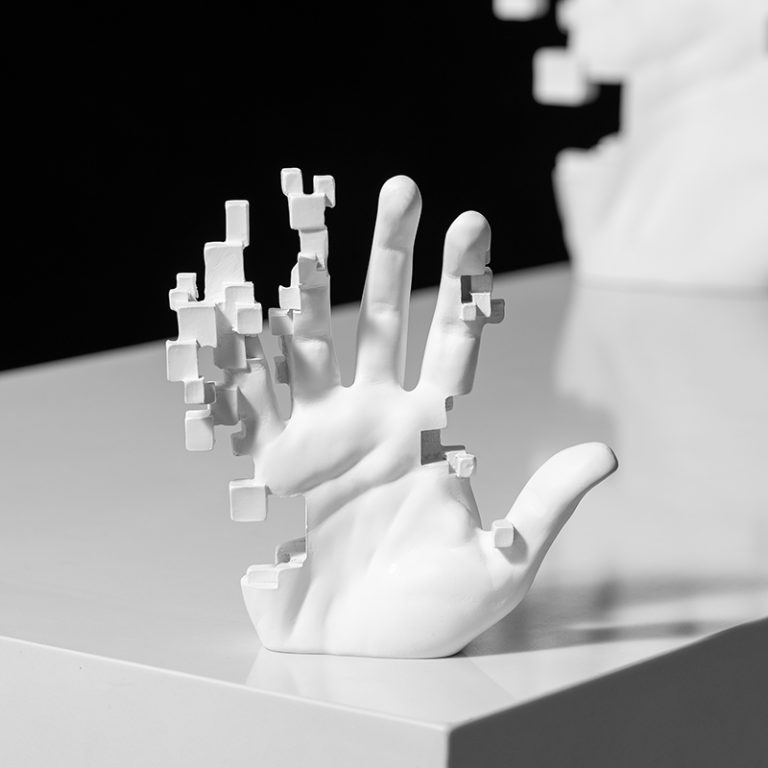 ban-tay-ma-hoa-3-768x768-1 Tượng Bàn Tay Số Hóa Sáng Tạo