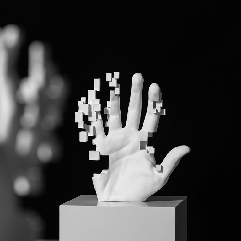 ban-tay-ma-hoa-5-768x768-1 Tượng Bàn Tay Số Hóa Sáng Tạo
