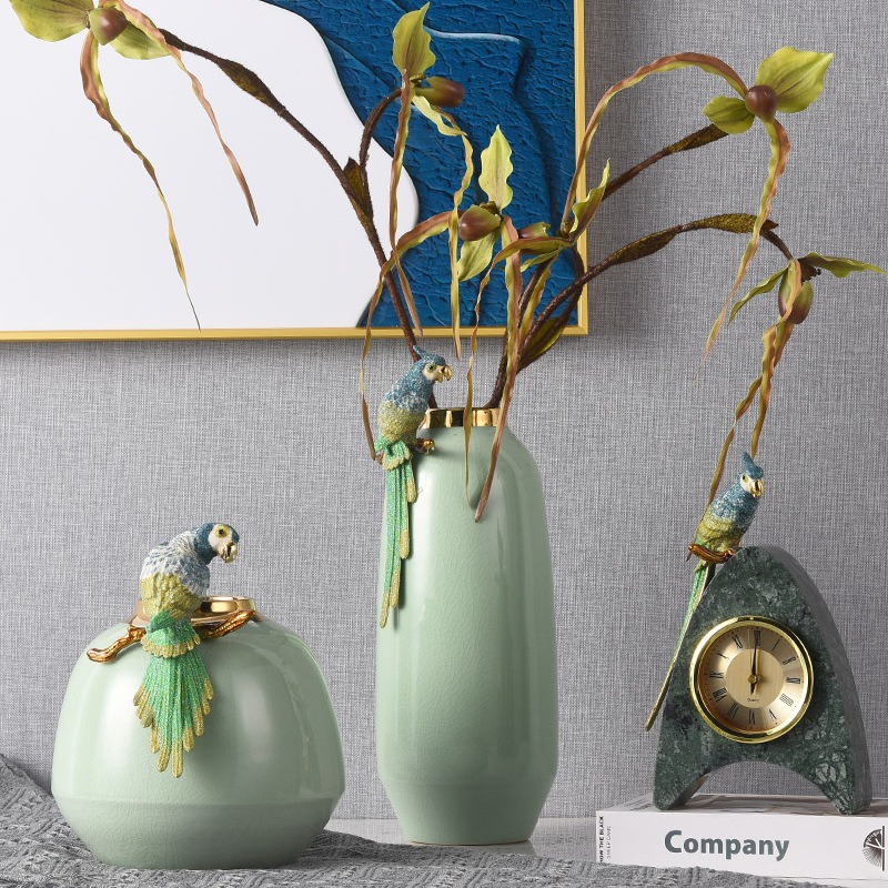 Bình Hoa Gốm Sứ Gắn Chim Vẹt