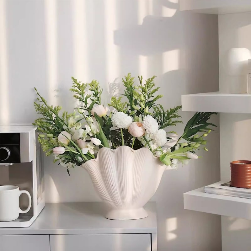 binh-hoa-trang-tri-hinh-vo-so-3 Bình Hoa Vỏ Sò Thanh Lịch