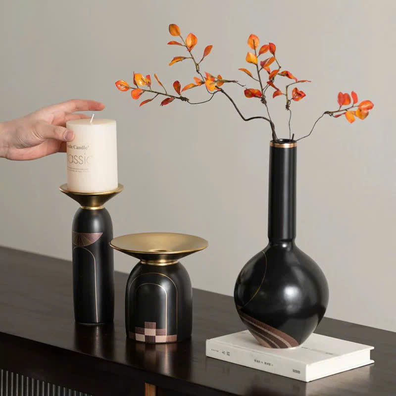 Bộ Chân Nến và Bình Hoa Cổ Điển Tinh Xảo