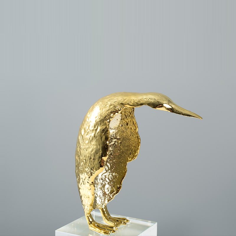 bo-tuong-chim-canh-cut-vang-4 Bộ Tượng Chim Cánh Cụt Vàng Trang Trí Độc Đáo