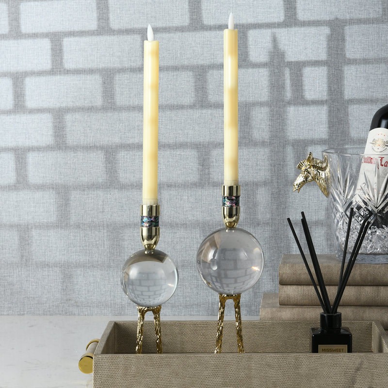 Đôi Chân Nến Quả Cầu Pha Lê Ánh Vàng Sang Trọng