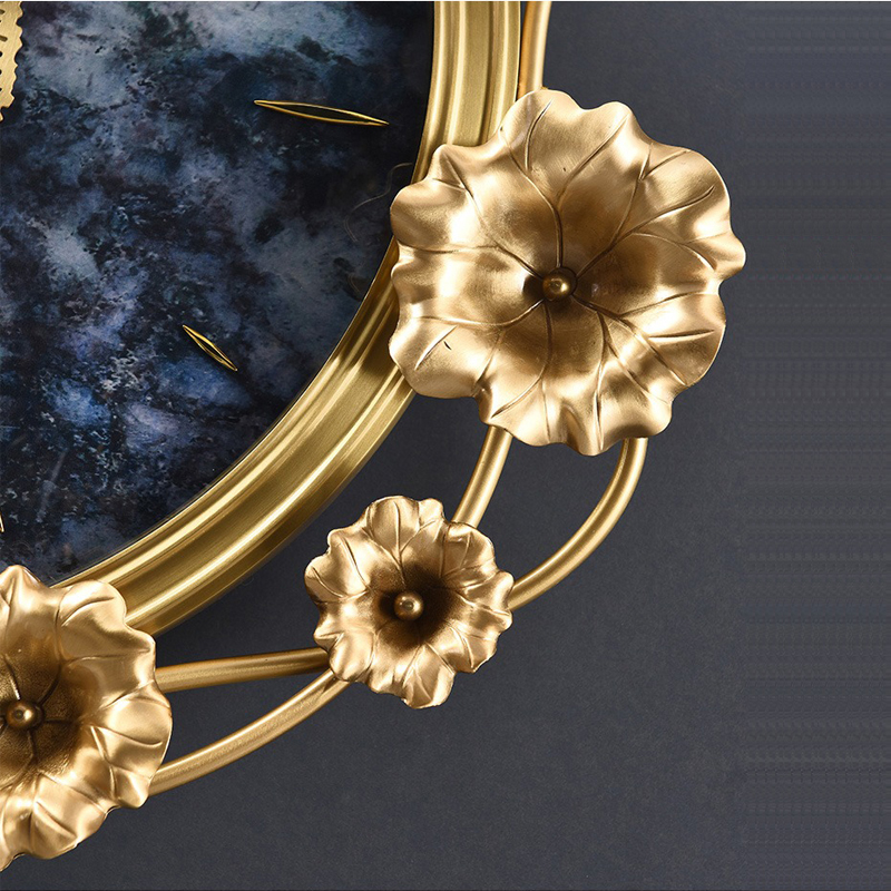 dong-ho-bang-dong-sang-trong-5 Đồng Hồ Treo Tường Hoa Sen Vàng