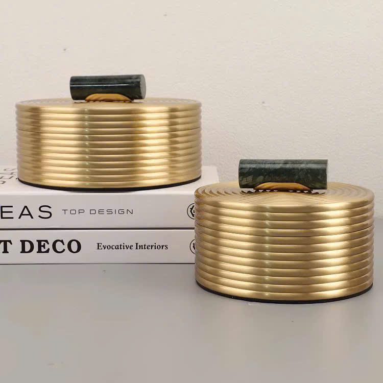 Hộp Đựng Mạ Vàng Sang Trọng