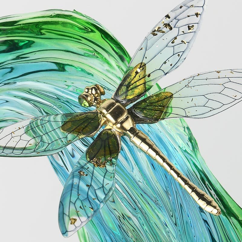 mo-hinh-decor-phong-cach-truu-tuong-4 Tượng Chuồn Chuồn Lạc Lối Trong Dòng Xanh Nghệ Thuật