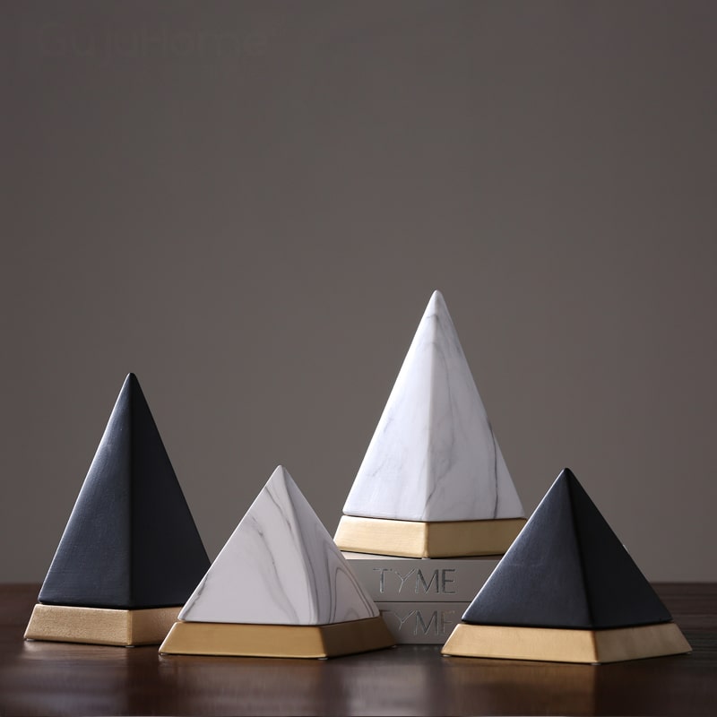 Mô Hình Kim Tự Tháp Độc Đáo