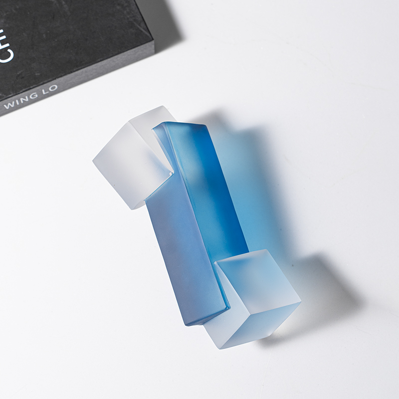 mo-hinh-nghe-thuat-hinh-khoi-pha-le-xanh-2 Mô Hình Pha Lê Xanh Hình Khối Độc Đáo