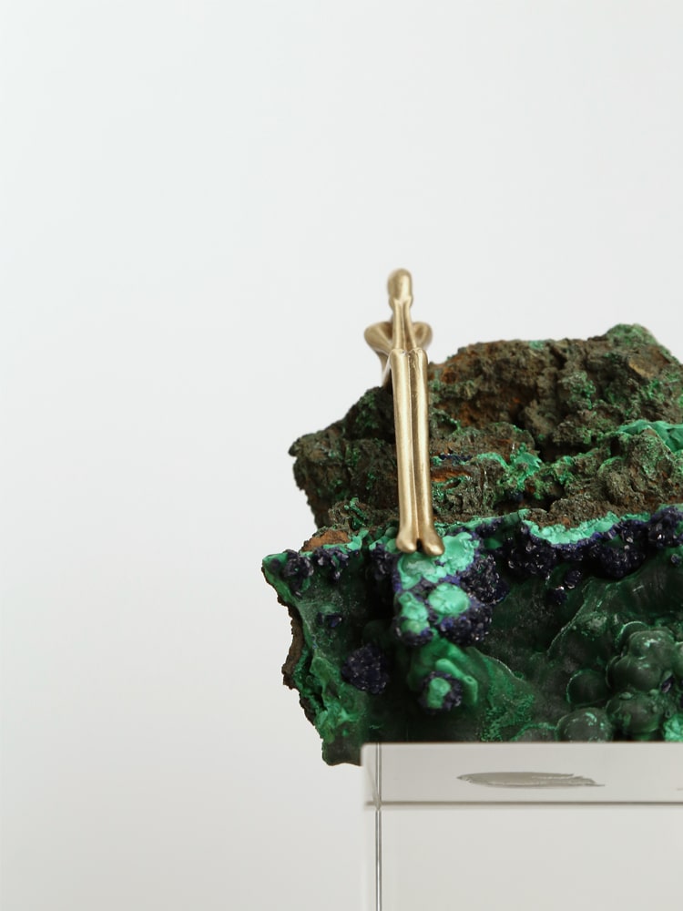 mo-hinh-tinh-the-ngoc-luc-bao-xanh-1 Tượng Nghệ Thuật Người Suy Tư Trên Ngọc Lục Bảo