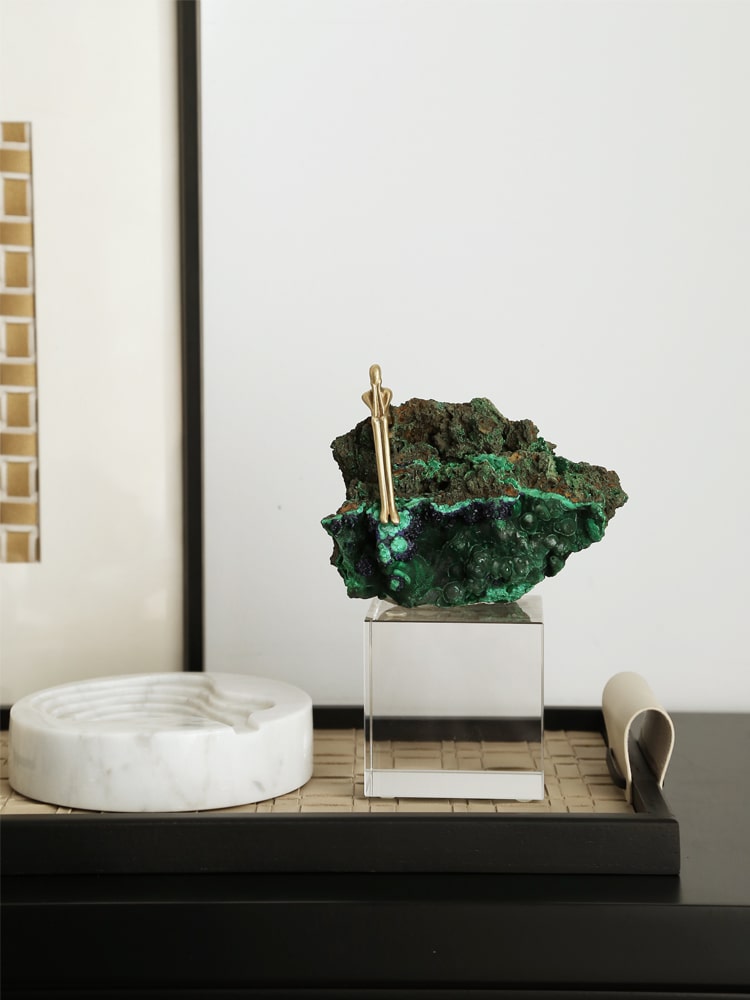 mo-hinh-tinh-the-ngoc-luc-bao-xanh-2 Tượng Nghệ Thuật Người Suy Tư Trên Ngọc Lục Bảo