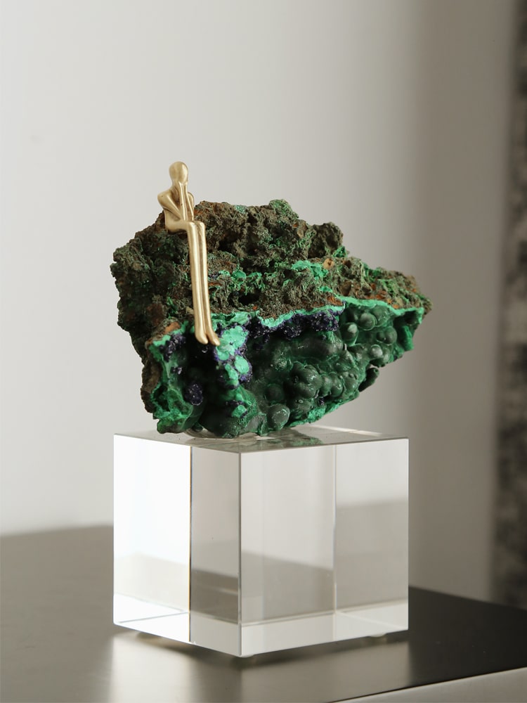 mo-hinh-tinh-the-ngoc-luc-bao-xanh-3 (1) Tượng Nghệ Thuật Người Suy Tư Trên Ngọc Lục Bảo