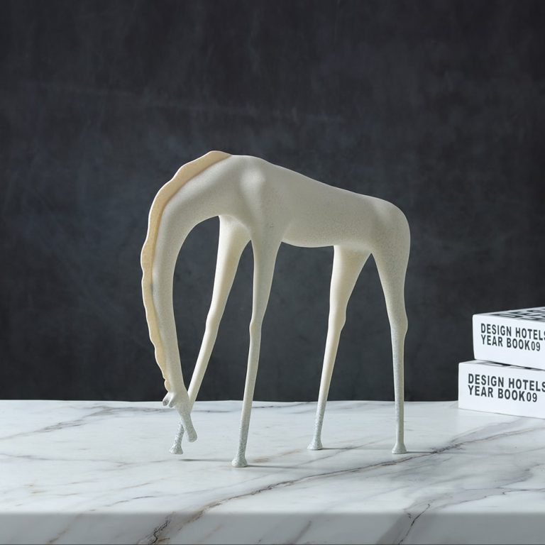 Tượng Ngựa Kiểu Dáng Mảnh Mai