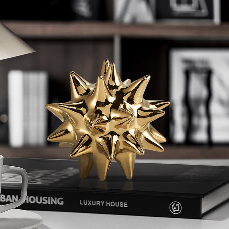 qua-cau-gai-ma-vang-phong-cach-hien-dai-2 Tượng Quả Cầu Gai Mạ Vàng Tinh Tế