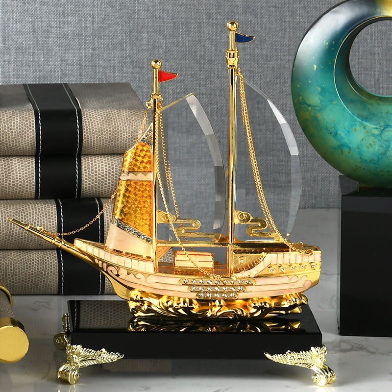 Thuyền Buồm Pha Lê Thuận Buồm Xuôi Gió