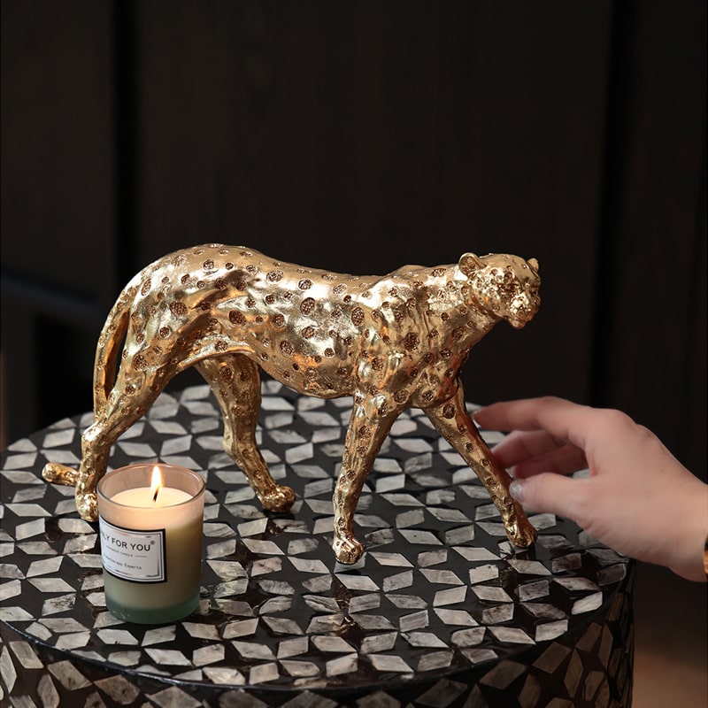 tuong-bao-hoang-kim-4 Tượng Báo Vàng Kiểu Dáng Thanh Lịch