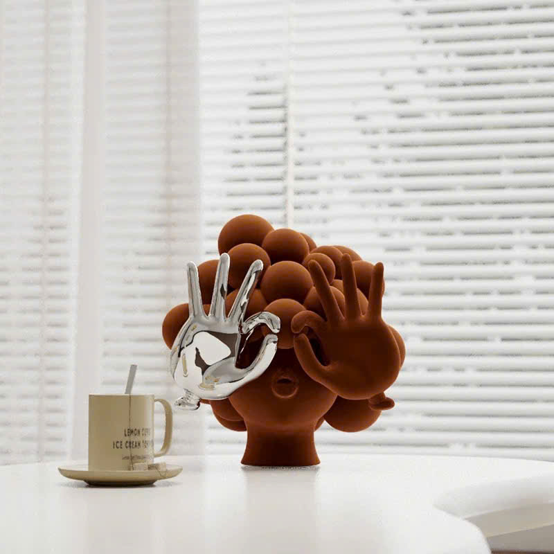 tuong-co-gai-vuon-tay-nghe-thuat-4 Tượng Cô Gái Vươn Tay Nghệ Thuật