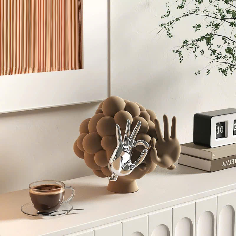 tuong-co-gai-vuon-tay-nghe-thuat-6 Tượng Cô Gái Vươn Tay Nghệ Thuật