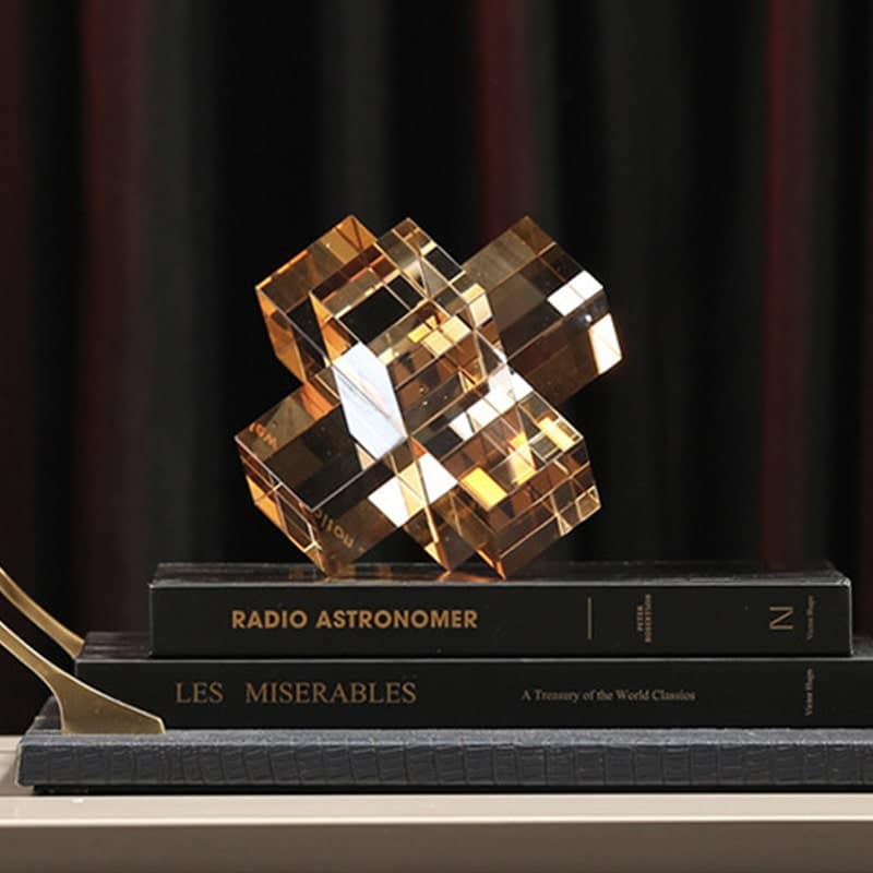 tuong-khoi-lap-phuong-pha-le-4 Tượng Khối Lập Phương Pha Lê