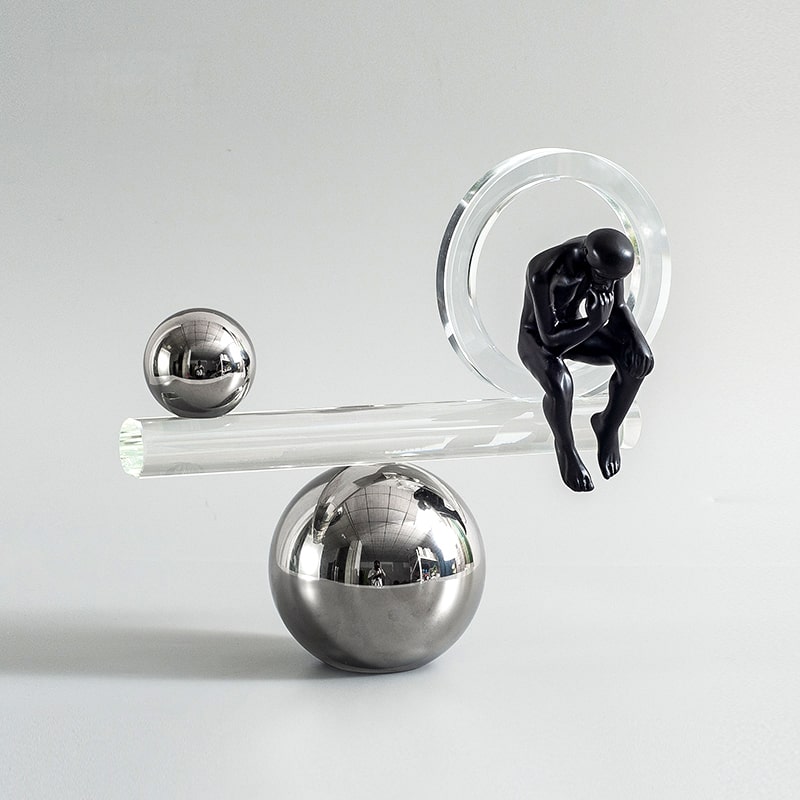 Tượng Nghệ Thuật Phản Chiếu Tư Duy