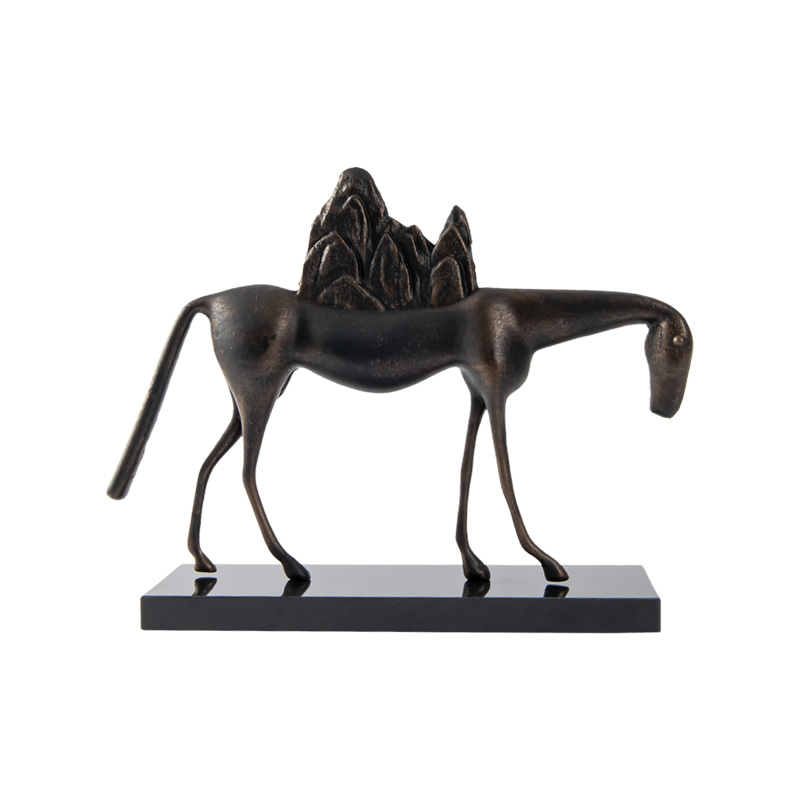 tuong-ngua-cho-nui-nghe-thuat-3 Tượng Ngựa Mang Núi Phong Thủy