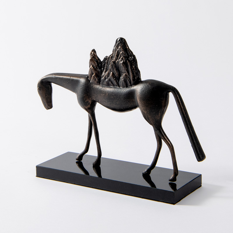 Tượng Ngựa Mang Núi Phong Thủy