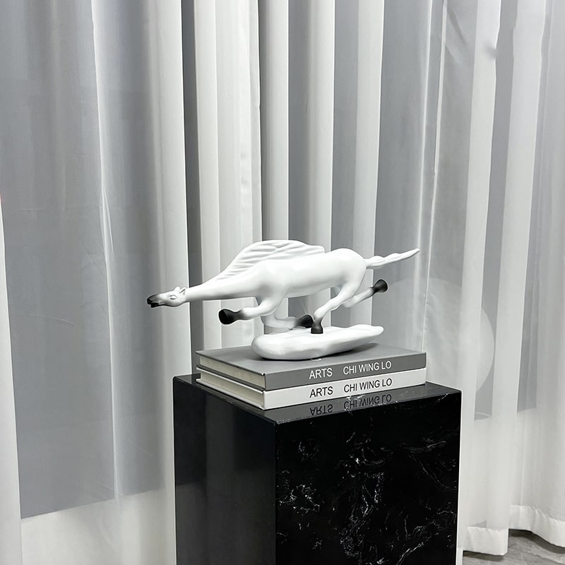 tuong-ngua-truu-tuong-2 Tượng Ngựa Trừu Tượng Tinh Khôi