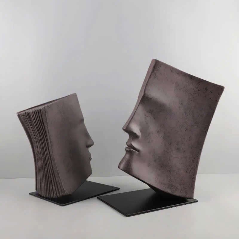 tuong-sach-ma-thuat-co-dien-3 Tượng Sách Ma Thuật Độc Lạ