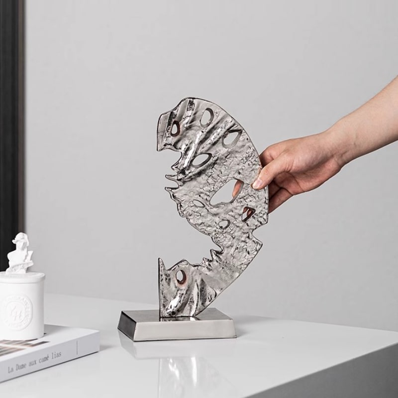 tuong-trang-tri-guong-mat-ban-nguyet-2 Tượng Gương Mặt Bán Nguyệt Tạo Hình Sắc Sảo